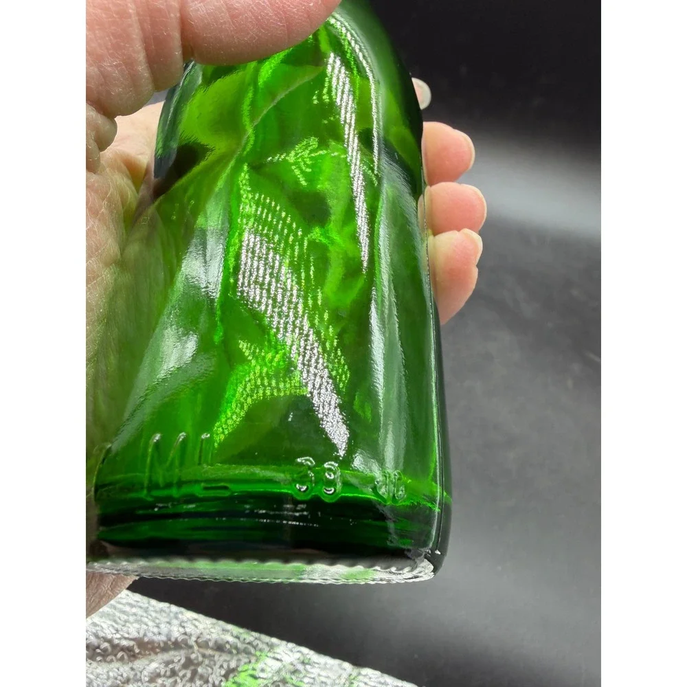 Vintage Emerald Green‎ Glass Bottle 18 ML Crown Top Collectible Decorative Vase